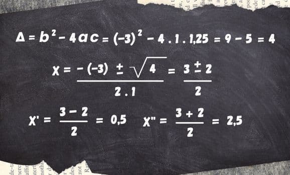 Imagem com resolução de questão envolvendo equação do segundo grau